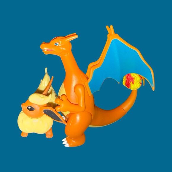 Jazwares PoKéMoN Battle Feature Charizard Evee Flaron Deluxe Figures 4.5’ A31 - Picture 2 of 11